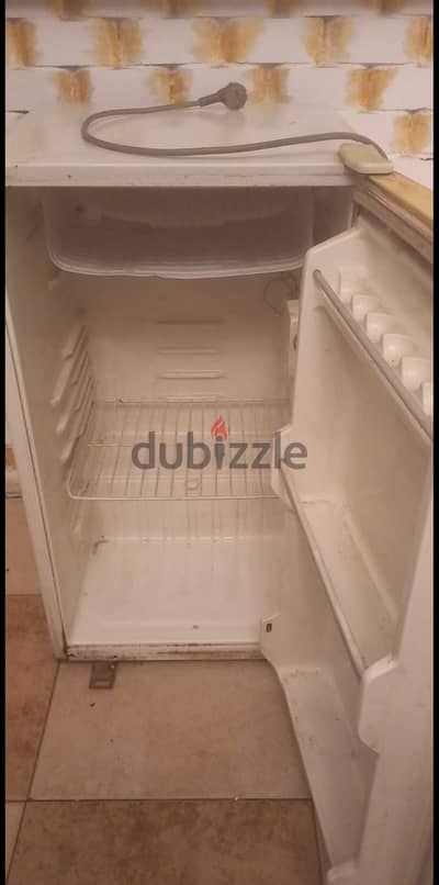 تلاجة دايوا للبيع بحالة ممتاز