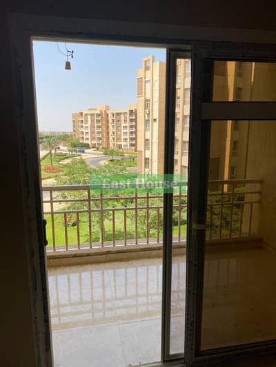 2-room apartment for sale in a prime location in Madinaty, in front of The Spine View Garden project and street, special finishes, marine, terminal 2-room apartment for sale in a prime location in Madinaty, in front of The Spine View Garden project and street, special finishes, marine, terminal