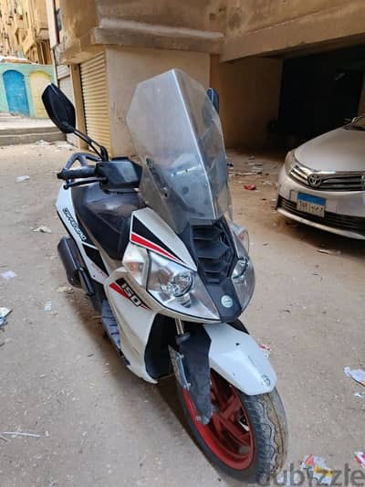سكوتر كافنيرو سبورت بحاله جيده جدا للبيع