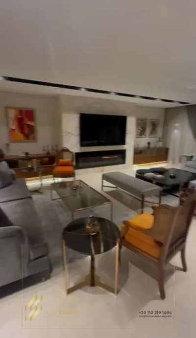 High end finishing Duplex garden in Hyde Park