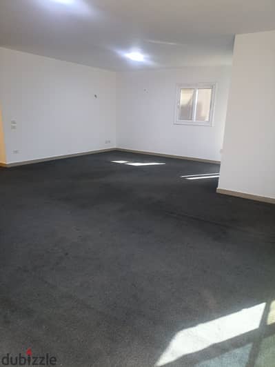 Office for rent in Heliopolis, main street, area 350 square meters, first floor, administrative license. 5 minutes to Nasr City and Sheraton, and 15 minutes to the Fifth Settlement, a very prime location close to all services, transportation, banks, and the metro. It consists of rooms and open spaces suitable for all global companies, modern building.
