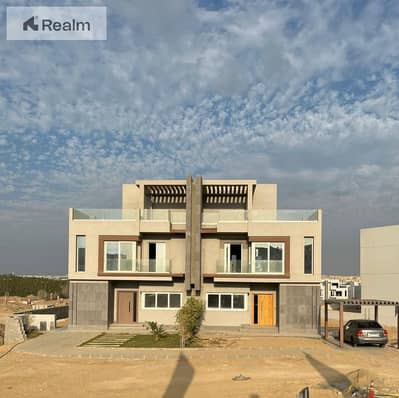 Town House for sale  And Installments Up To 10 Years