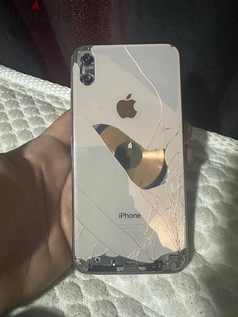 Apple - iPhone XS Max 1