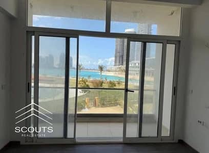 Last apartment for sale at a bargain price, with a lagoon view, ready for immediate occupancy, ultra-super-luxurious finishing, in New Alamein, North