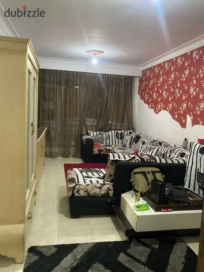 For sale in the Southern Youth district (Al-Shabab Al-Janoubi) in the First Settlement: a 70-square-meter apartment on the second floor. It features a