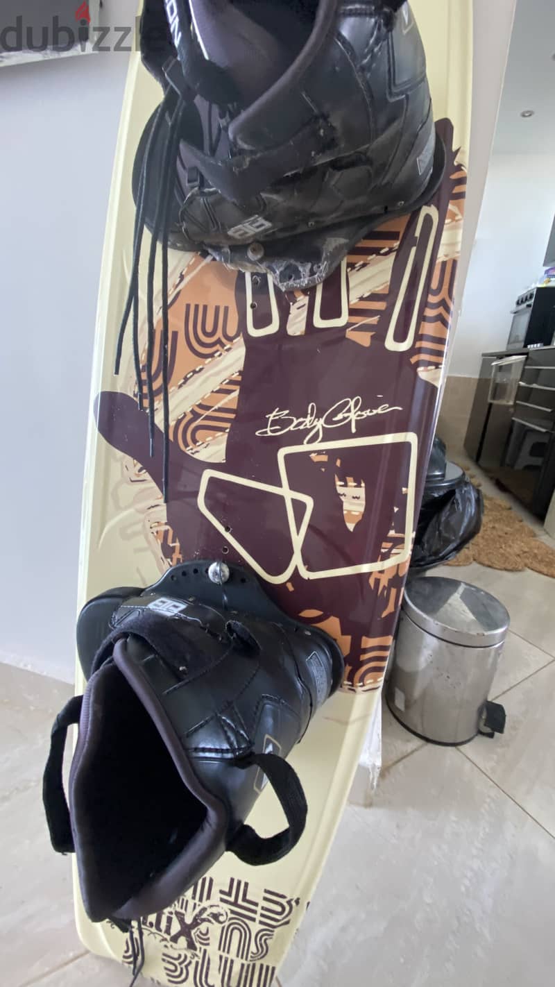 Wakeboard Body Glove 2