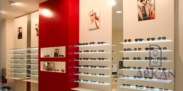 Optical shop, 22 square meters, with a down payment of 160,000, in front of Al-Rayat Compound, Hadayek October.