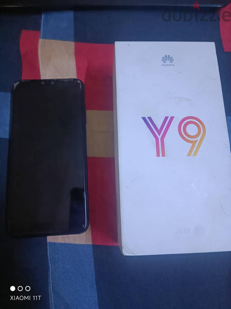HUAWEI Y9 2019 3