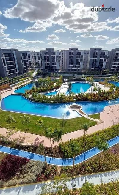 Apartment with immediate delivery overlooking the view of the pyramids in sun capital