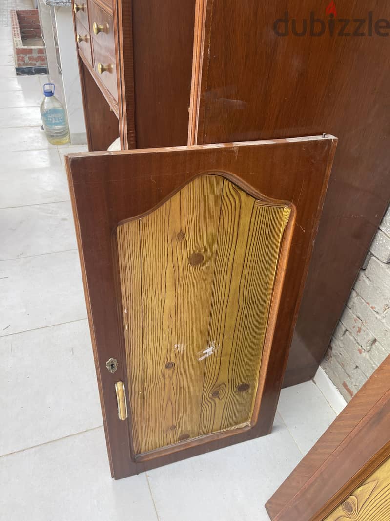 دولاب ملابس 2