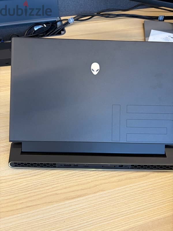 Dell Alienware m15 R4 1