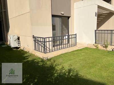 شقة للايجار ارضى بحديقة مطبخ وتكيفات فيفث سكوير  المراسم