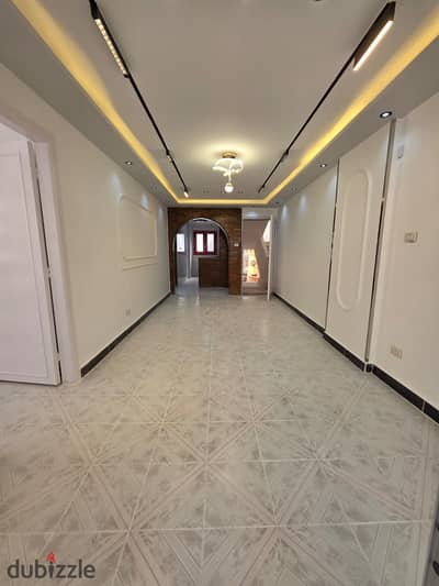شقه رابع عماره من البحر للبيع في اسكندرية شاطئ النخيل تشطيب التـــــــــــرا لوكس