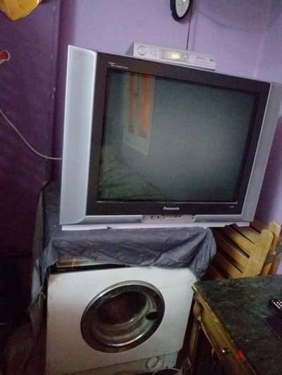 للبيع تلفزيون باناسونيك يابانى اصلى ٢٩ بوصه بحاله جيده جدآ ومعاه غساله