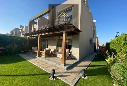 فيلا للبيع جاهزه للمعاينه بالمقدم فقط بافضل تقسيمه ف كمبوند بالم هيلز