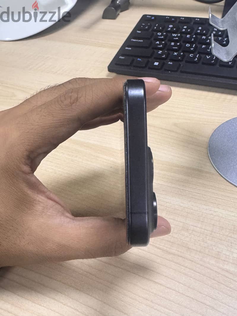Apple - iPhone 15 Pro 84% battery 5
