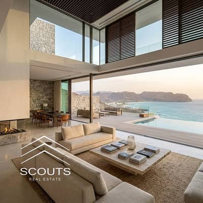 (Immediate handover) First-line sea villa for sale, fully finished with furniture, appliances, and air conditioning. Best investment and a clear sea v