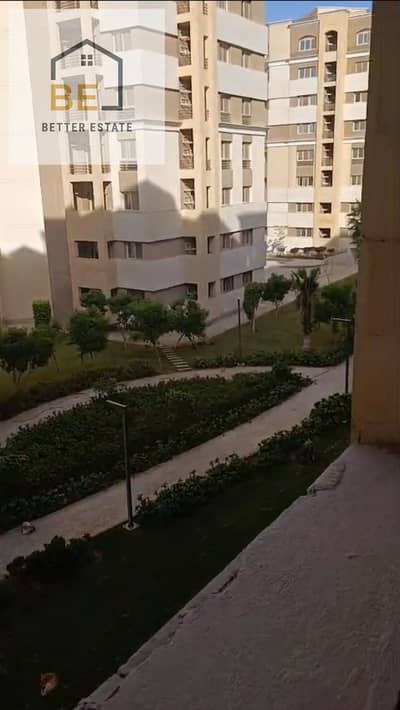 On an area of 134m on the second floor | A corner building with a garden view | Code 9160
