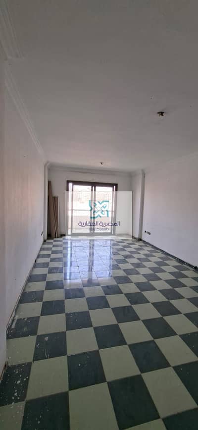 #Rental_Office   ( Administrative )  with a housing contract  #Zahraa_ElMaadi  Badr Towers  in front of the ring road and Carrefour near services and banks