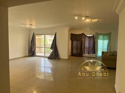 255 sqm apartment (Model 500) for rent under the New Law, including the kitchen, in Madinaty (B2)—steps away from the Madinaty Club.