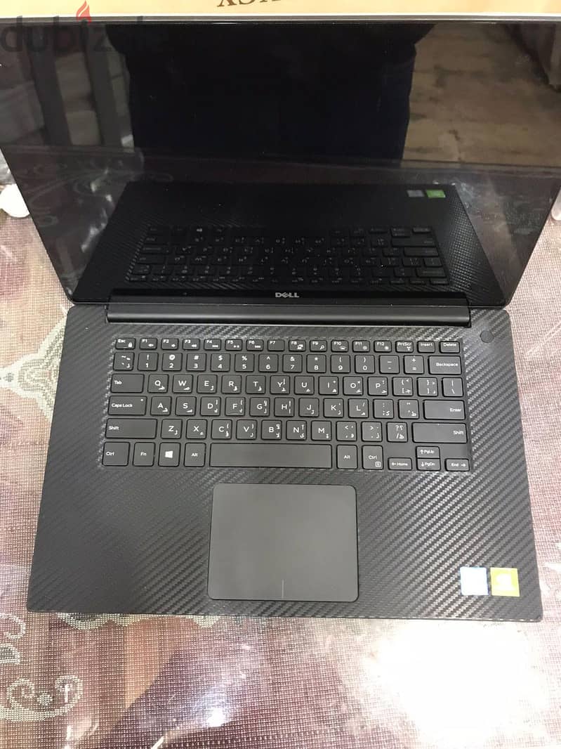Dell precision  5520 3