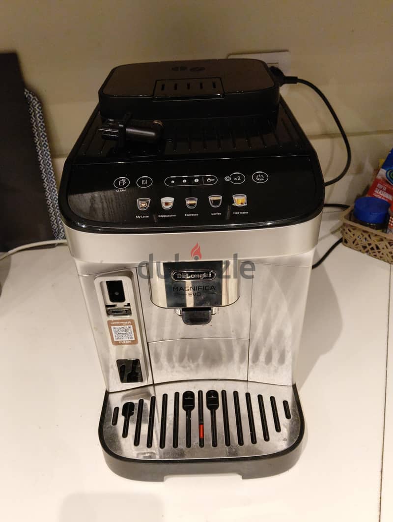 Delonghi fully automatic Coffee Beens Machine 1