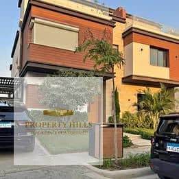 Villa for Sale with Landscape View in Azar Compound, New Cairo