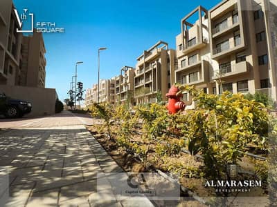 شقه للبيع متشطبه بالكامل في كمبوند فيفث سكوير بسعر الكاش استلام فورى في قلب الجولدن سكوير مع المراسم | Fifth Square