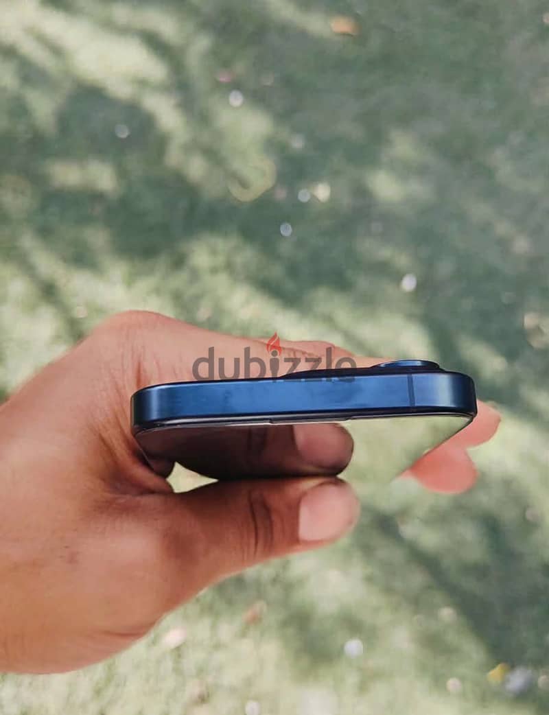 Apple - iPhone 15 Pro 2
