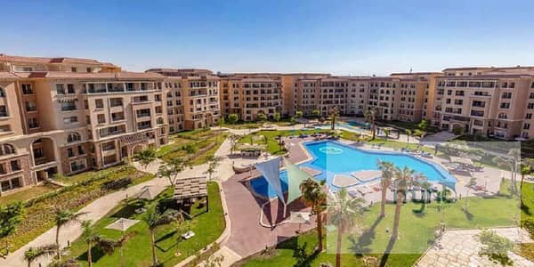 شقه مفروش بالكامل بكمبوند 90 افينيو بموقع مميز