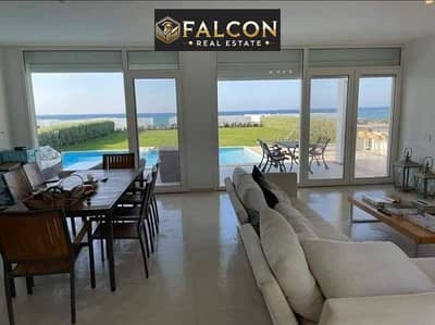 تاون هاوس استلام خلال شهورمتشطب بالكامل صف اول لاجون +sea view للبيع فى دايركشن وايت راس الحكمه سور في سور مع جون سوديك وكالي كوست Direction white