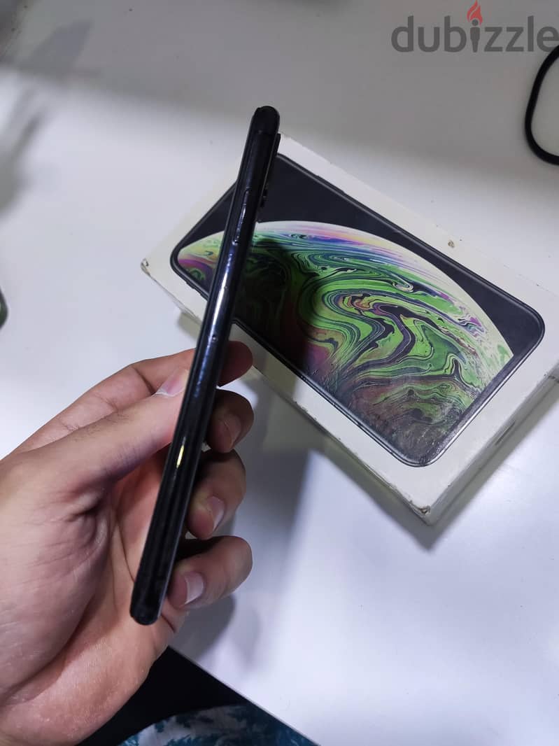 Apple - iPhone XS Max 3