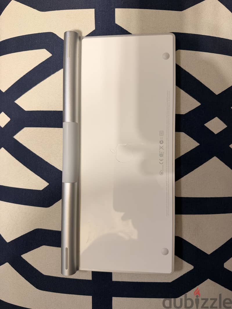 Apple wireless keyboard like new 1