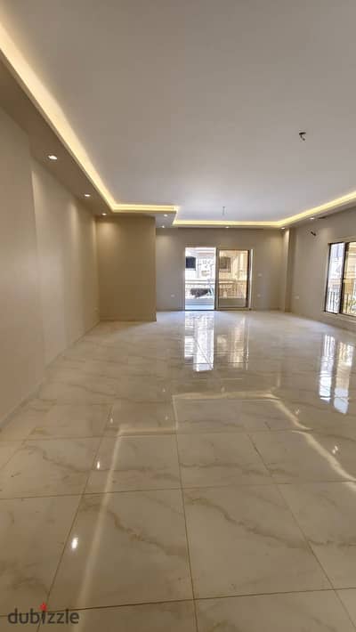 Distinct apartment for rent with kitchen 230 m ultra super lux finishing first residence minutes from Arkan Mall and Dahshur Link