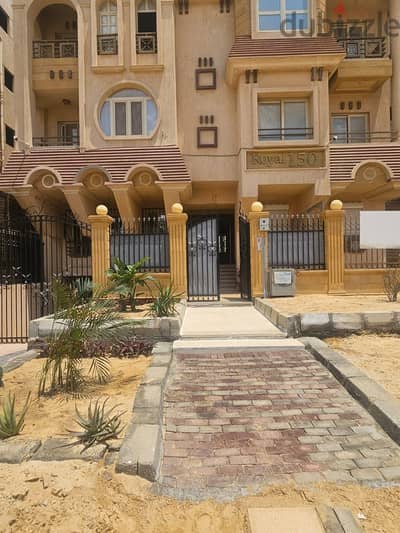 بيعة سريعة لظروف السفر شقة في موقع ممتاز وتقسيمة مميزة في ا