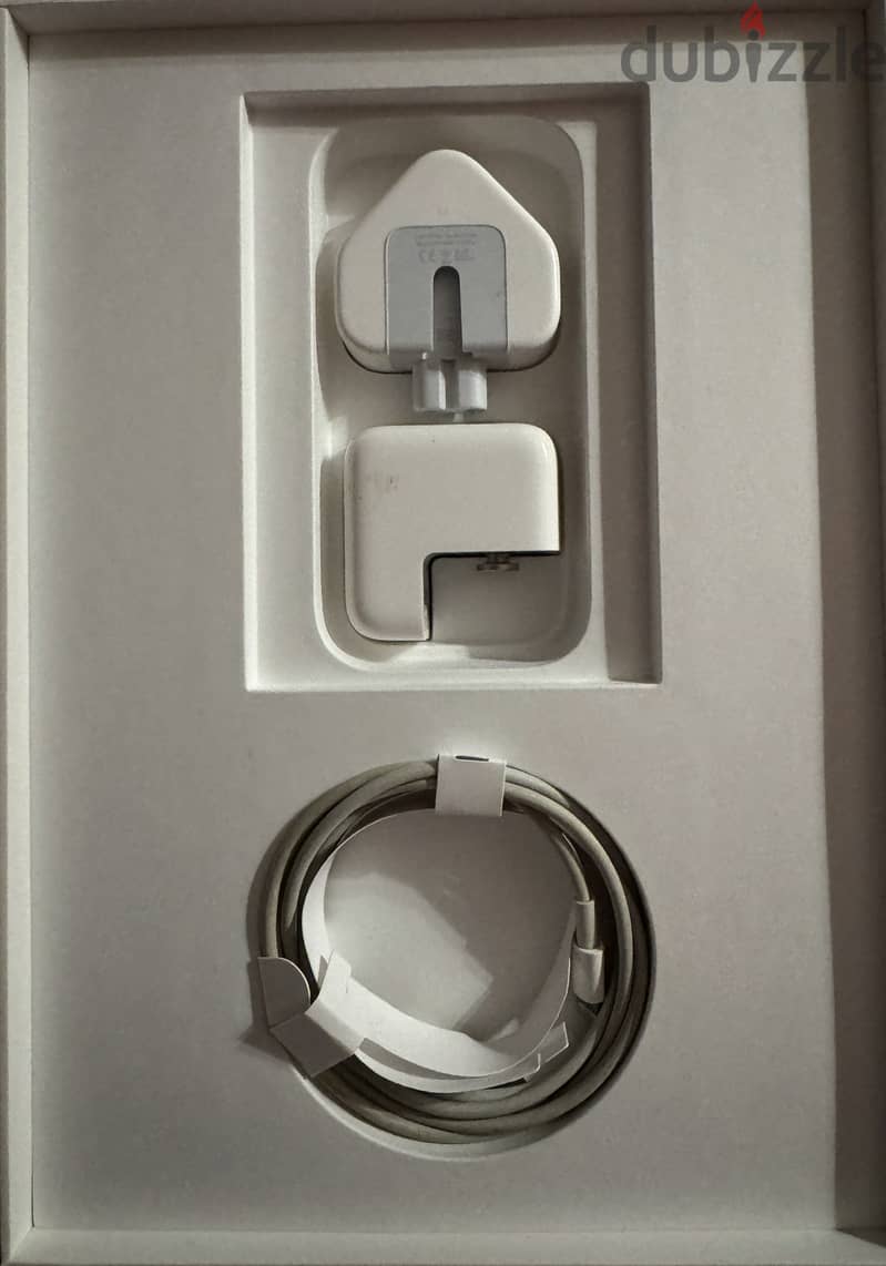 Apple iPad - 6th generation (32GB) 2