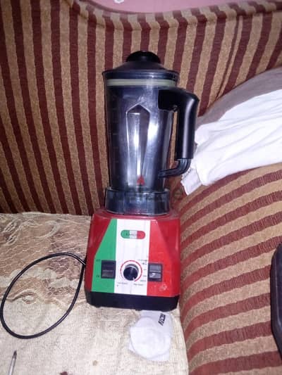 خلاط مطبخ بحاله جيده
