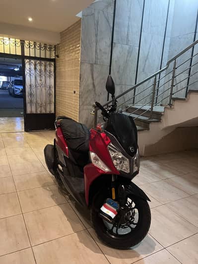 Sym jet 14 2021 used red color
