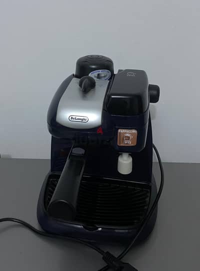 ماكينة قهوة ديلونجي DeLonghi EC9.1 بحالة جيد جدا (عطل بسيط جداً)