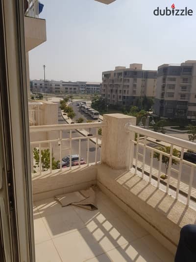 #For Sale, an apartment with an area of 116 meters in B10, Talaat Moustafa, pure, third floor, corner, main street view next to services and All season park