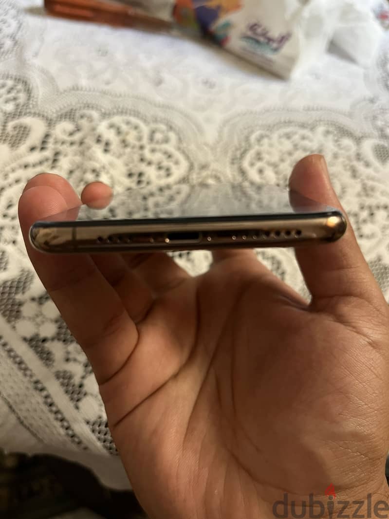 Iphone Xs Max 4