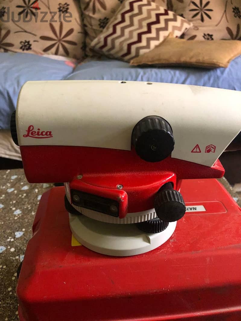 Leica NA720 automatic level 1