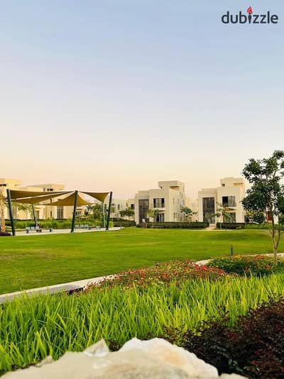 لوفت للبيع في أو ويست – كلوب يارد | 220 متر | 3 غرف | تشطيب كامل | حديقة خاصة | O West