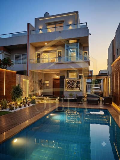 Middle Townhouse Villa for Sale in Zayed Dunes | Ultra Super Lux | Private Pool & Elevator
