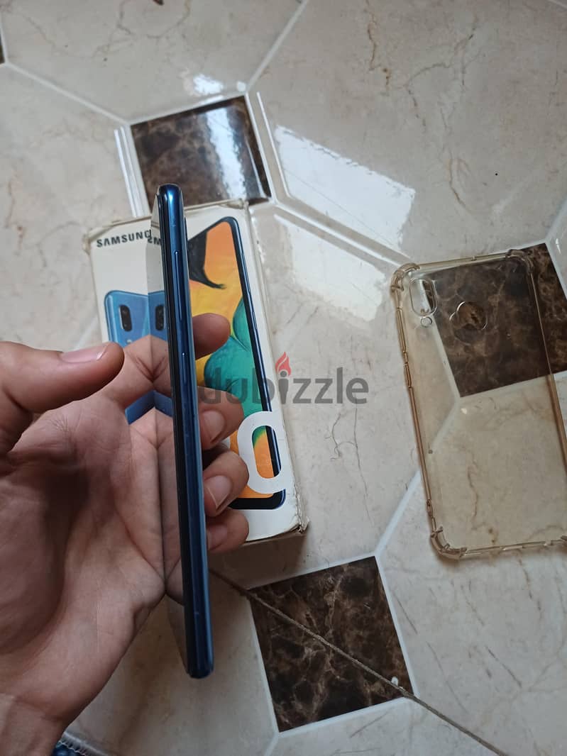 Samsung A30 3