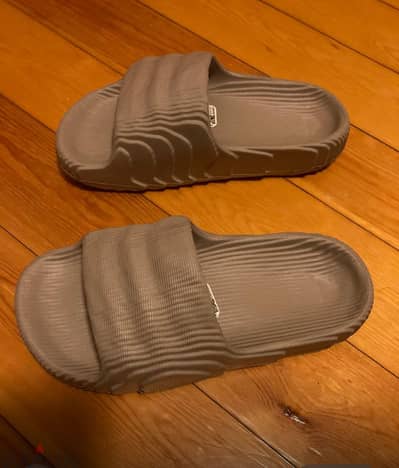 Brand New Adidas Adilette Slippers - Size 36 (Original)