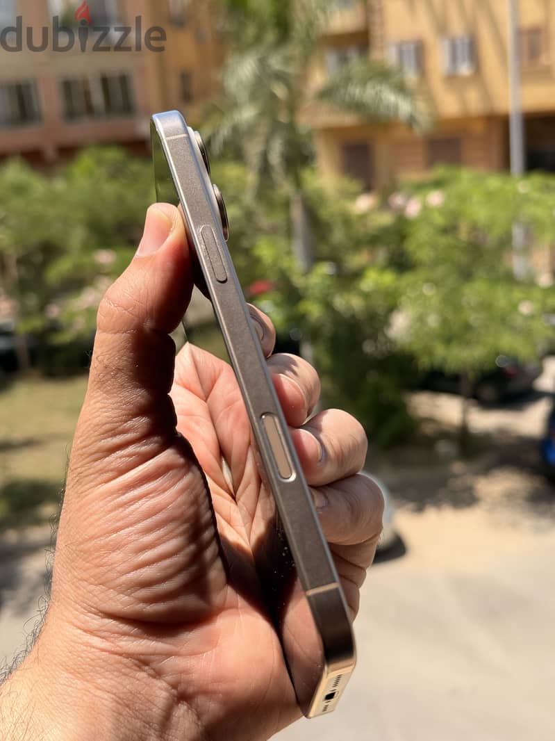 Apple - iPhone 16 Pro Max 4