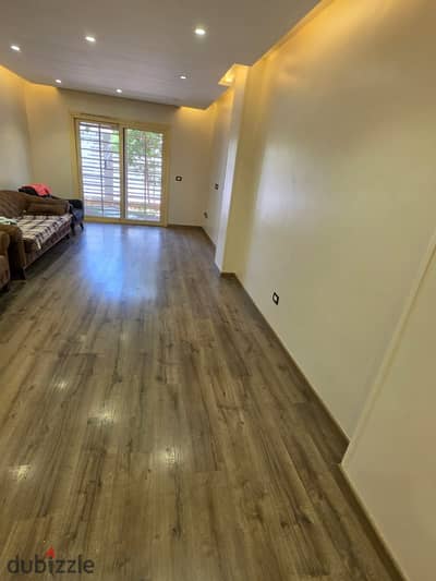 Apartment for sale in Al-Khamail Compound in Sheikh Zayed at a bargain price