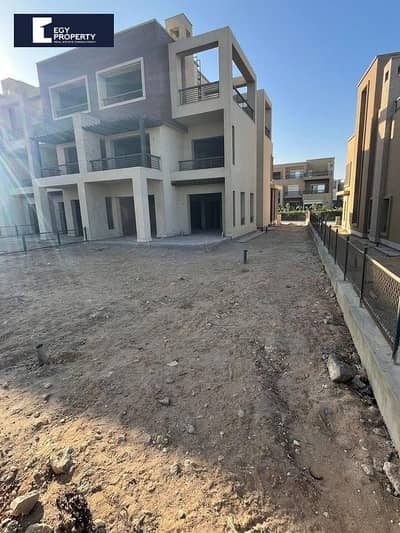 Townhouse For Sale in New Giza - 6th of October