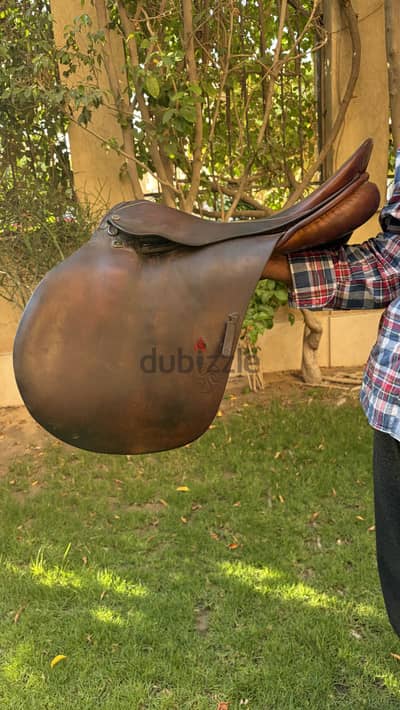 سرج Stubben بحاله جيدة للبيع. السعر 35,000